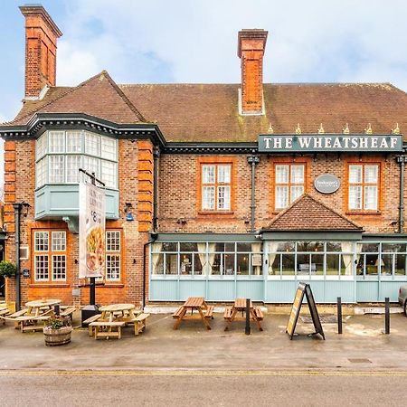 The Wheatsheaf By Innkeeper'S Collection Woking Eksteriør bilde